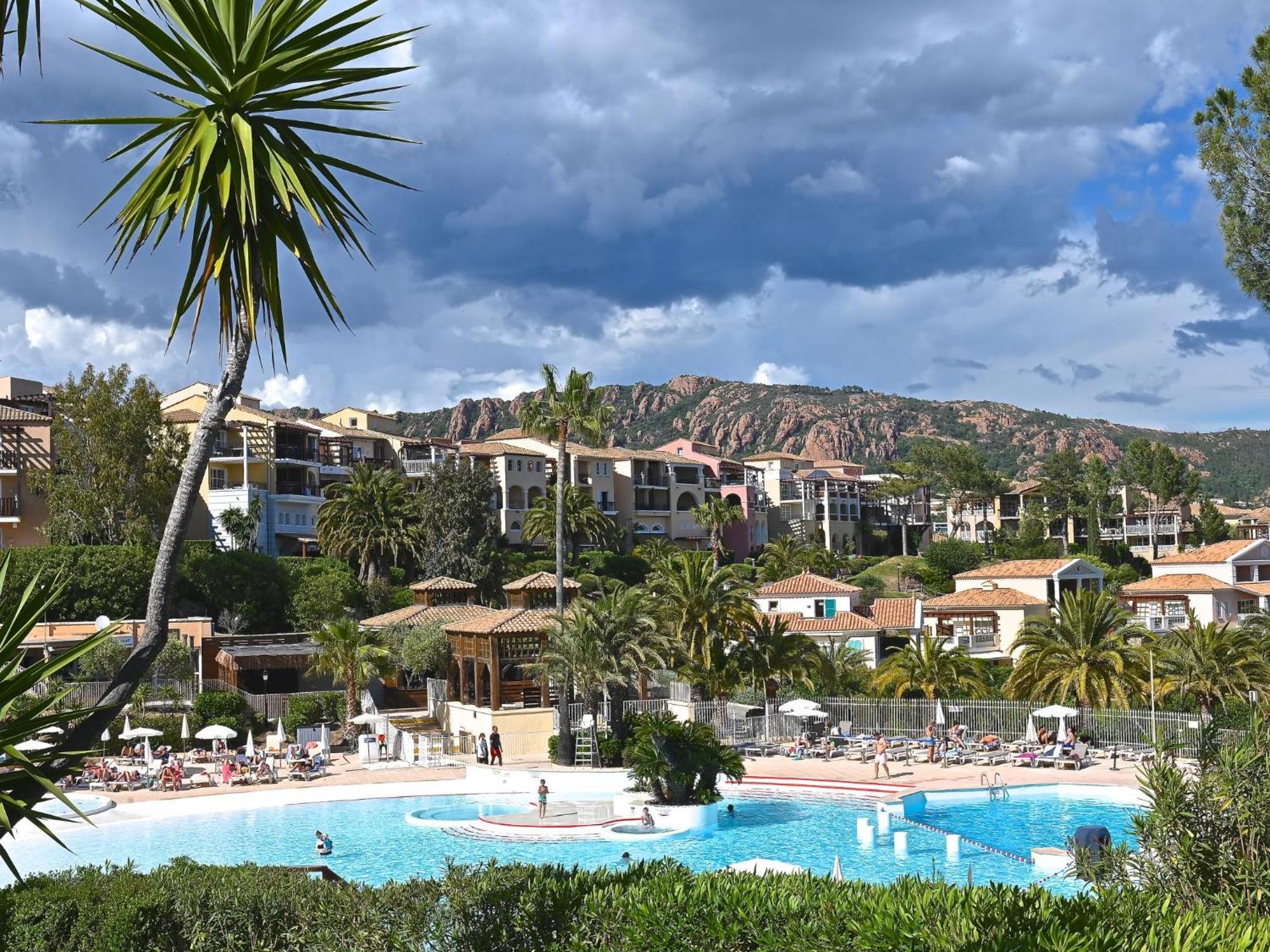 Apartment Village Cap Esterel - Les Bastides-6 By Interhome Saint-Raphaël Exterior foto